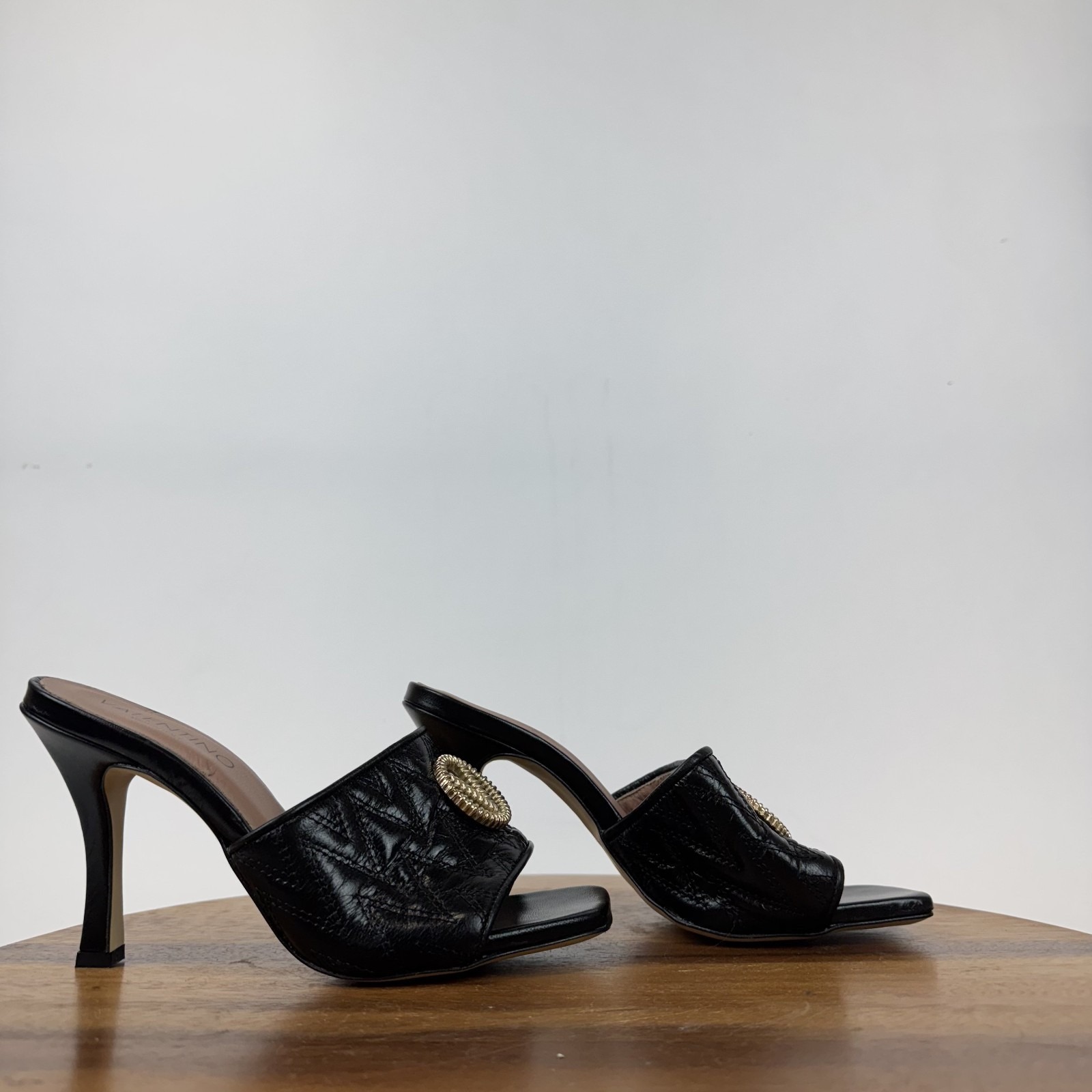 Womens Valentino Venere Black Quilted Leather Logo Medallion Heel Sandals Size 9